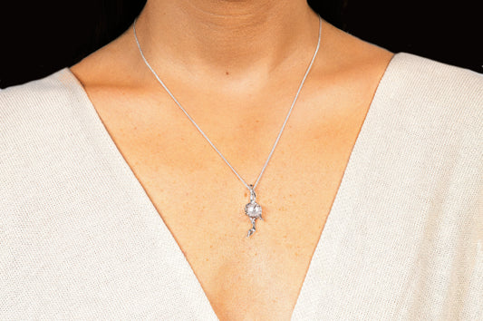 Collier Ballerine Corail avec Perle Blanche 8mm