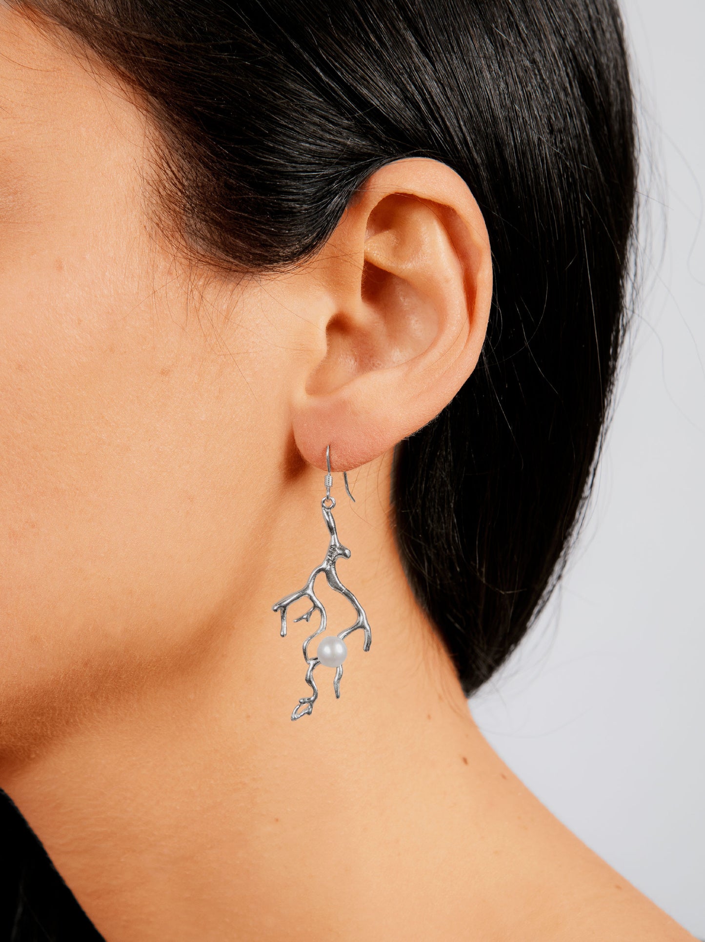 Boucles d'Oreilles Corail Ondine avec Perle Blanche