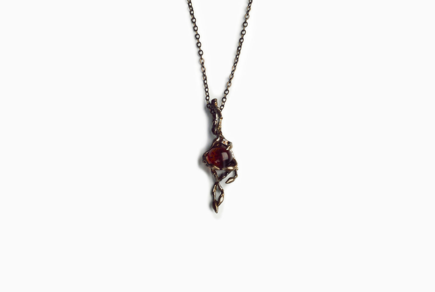 Collier Ballerine en Bronze avec Ambre 8mm avec chaine en laiton couleur nickel bronze